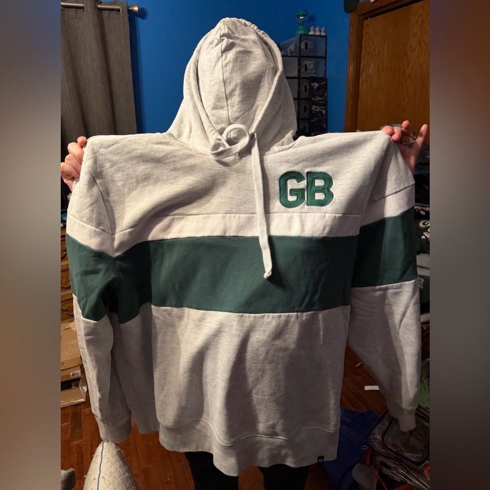Packers Pro Shop brand 47 Men's Gray and Green Pullover hoody with GB  Patch